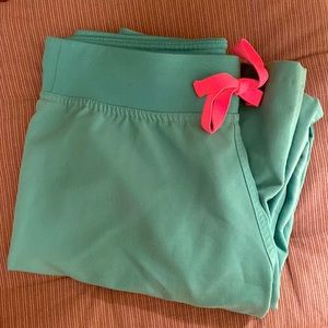 FIGS Livingston scrub pants in Surgical Green XXS